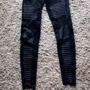 Alo Yoga moto leggings black medium
